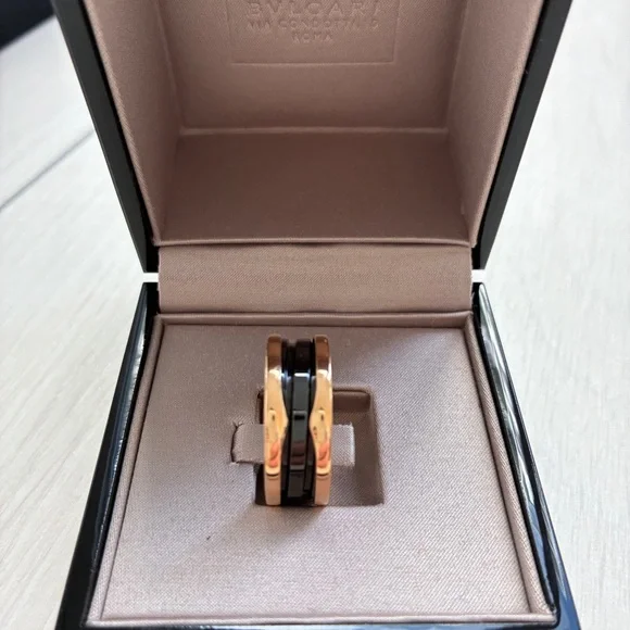 B.zero1 Ring - Picture 2 of 4